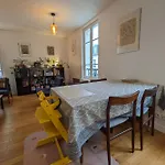 Apartment Near Montmartre